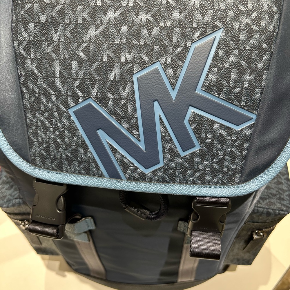 Michael Kors Cooper Large Utility Backpack MK cornflower new in wrap tag - Picture 6 of 12